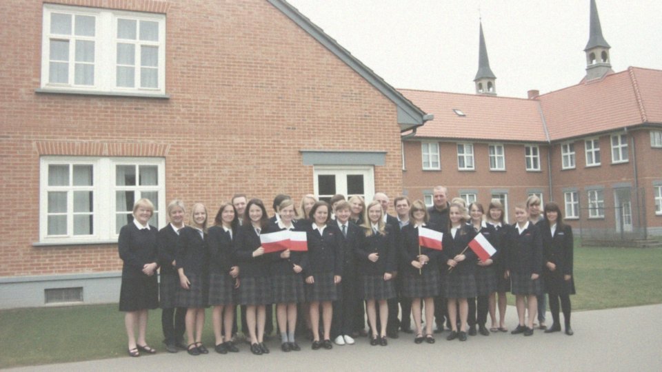 Jakie rolę pełnią zdjęcia w edukacji i wspomnieniach szkolnych?