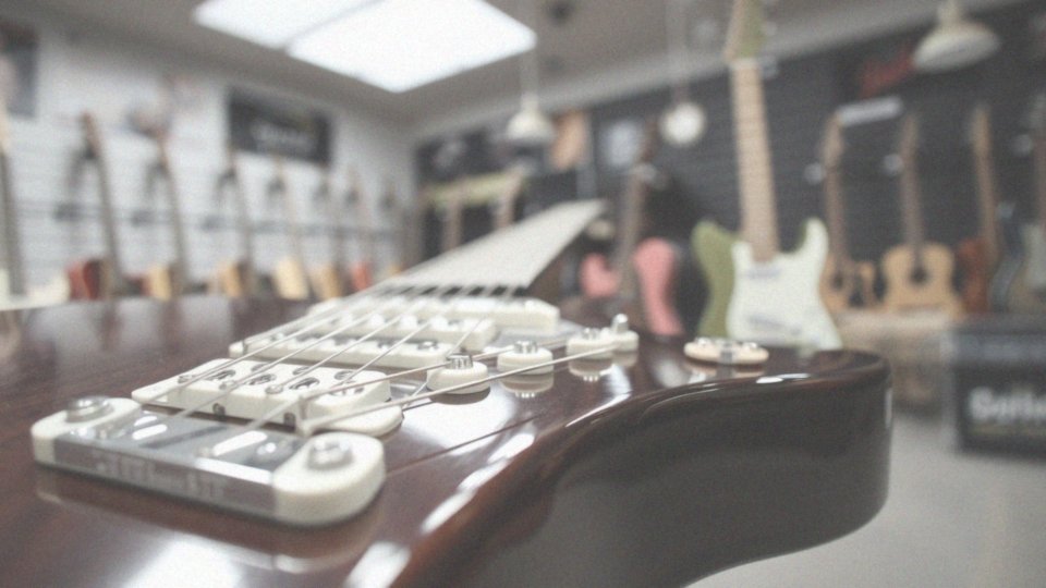 Co to są struny metalowe i jakie mają znaczenie dla brzmienia?