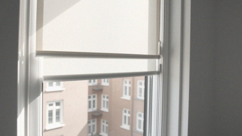Jakie rolety wewnętrzne do okien plastikowych? Praktyczny przewodnik